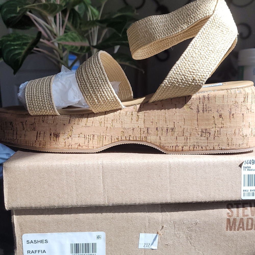 Steve Madden Raffia Platform Sandals - Cream and Brown